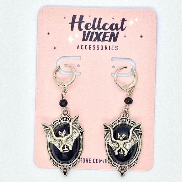 Vintage Antiqued Cameo Bat Gothic Dangling Earrings - Picture 4 of 10